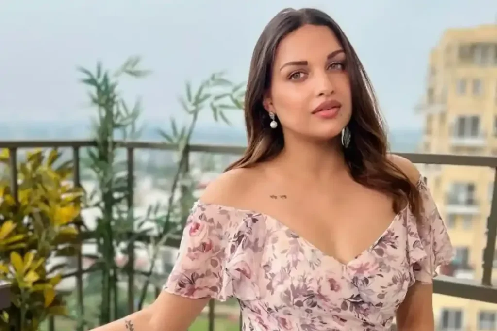 Himanshi Khurana Age