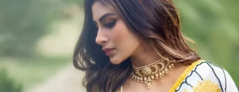 Mouni Roy Age