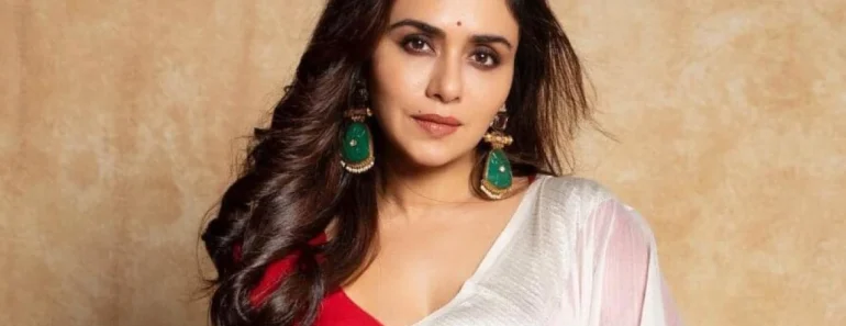 Amruta Khanvilkar Age
