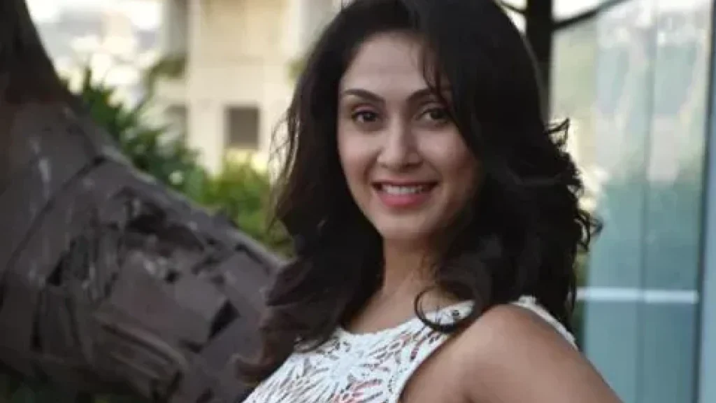 Manjari Fhadnis Age