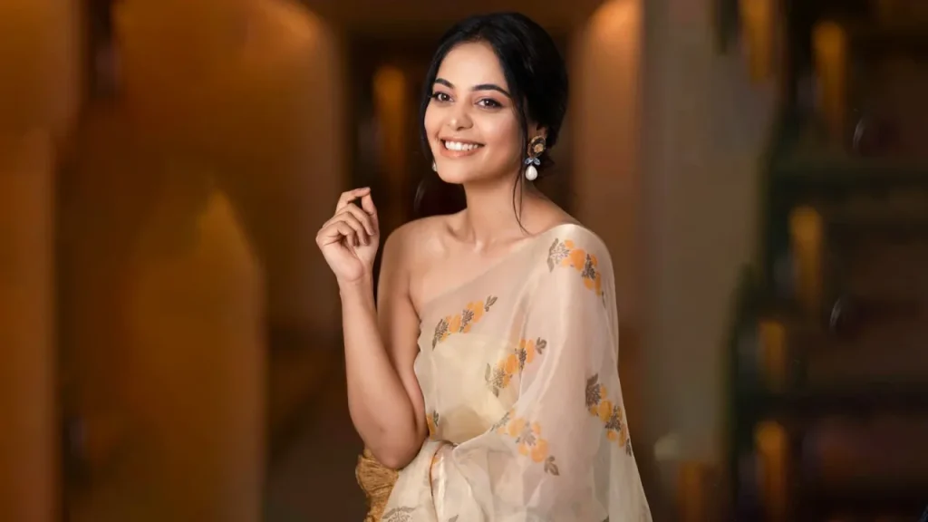 Bindu Madhavi Age