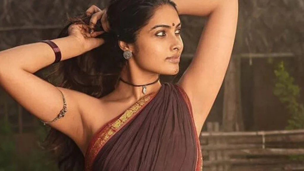 Divi Vadthya Age