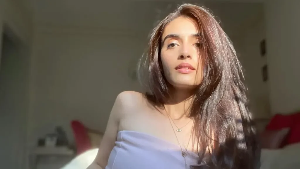 Divyansha Kaushik Age