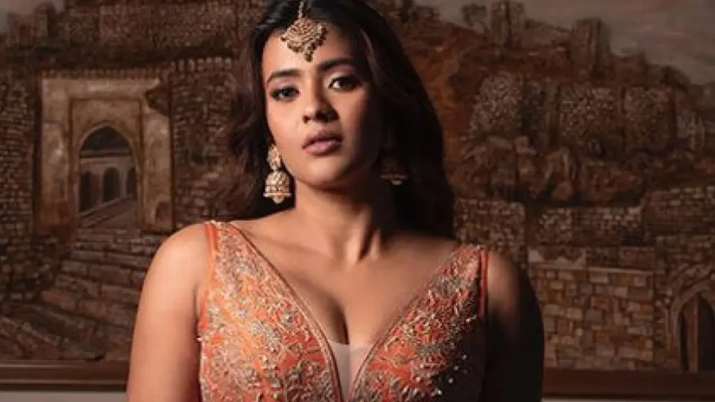 Hebah Patel Age