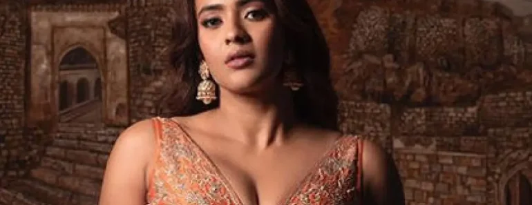 Hebah Patel Age