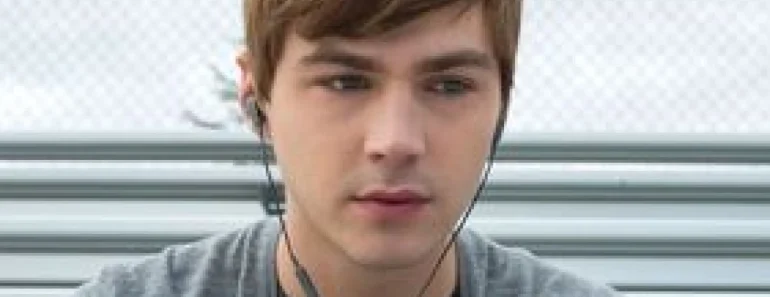 Miles Heizer Age