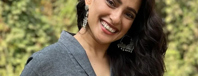 Priya Bapat Age