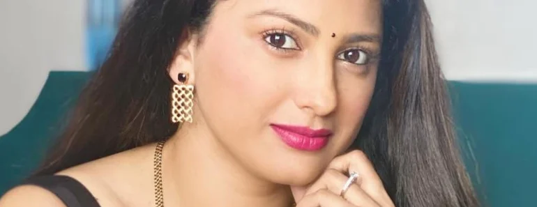 Rucha Hasabnis Age