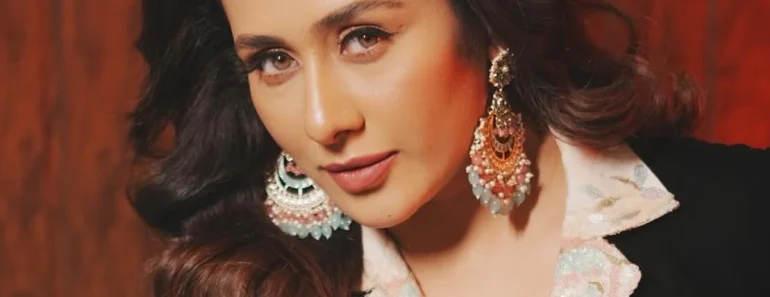 Tejaswini Lonari Age
