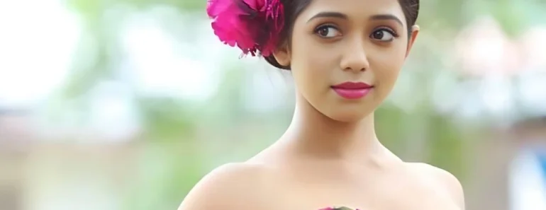 Yashashri Masurkar Age