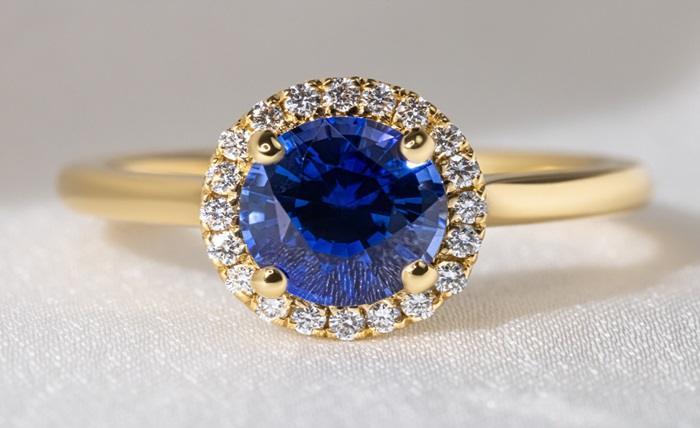 Halo Ava Round Sapphire YG 1.28ct front 1