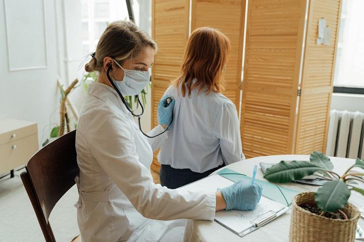 3 Kinds of Doctors That Every Woman Should See Annually