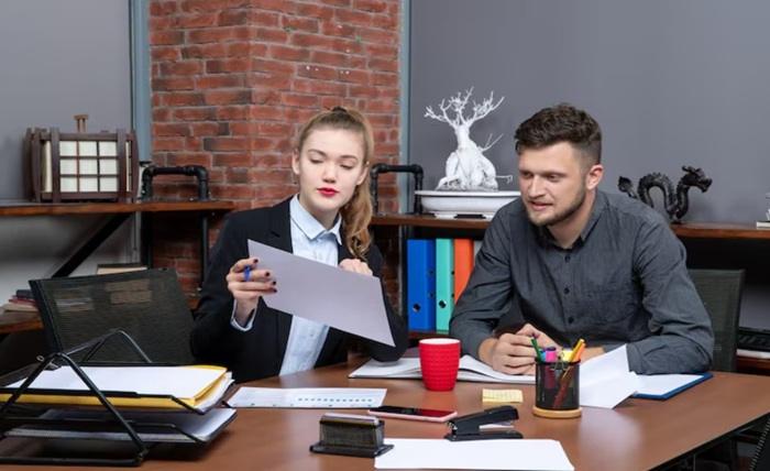 What rising contracts and falling prices are telling you together